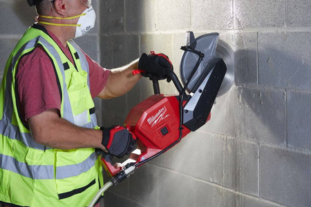 Przecinarka akumulatorowa do betonu 230 mm M18 FCOS230-121 MILWAUKEE