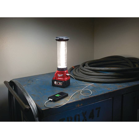 Latarnia z USB M18 LL-0 TRUEVIEW™ MILWAUKEE