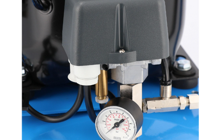 Cichy kompresor dwutłokowy L 50-24 8 bar 0.5 KM/0.37 kW 32 l/min 24 l