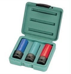 Kpl.nas.udar.długich felg ALU S18A4103S