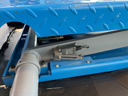 Podnośnik nożycowy mobilny 3000kg  TQ0007