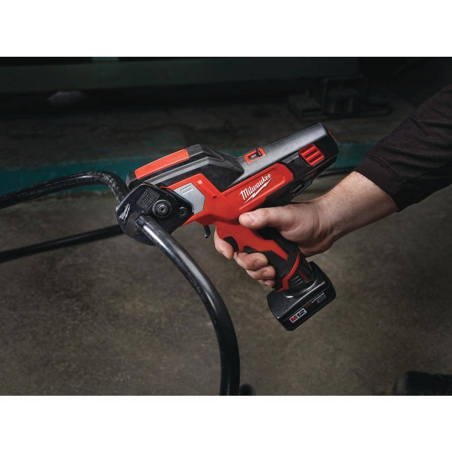 Milwaukee m12 online cc